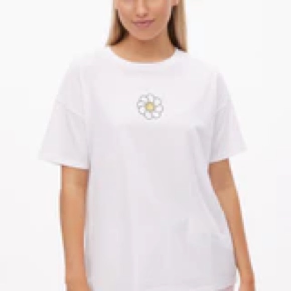 5 Graphic T-Shirts from Bluenotes - Picture 4 of 11